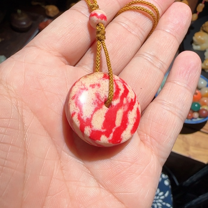 寿山石人工鸡血石平安扣