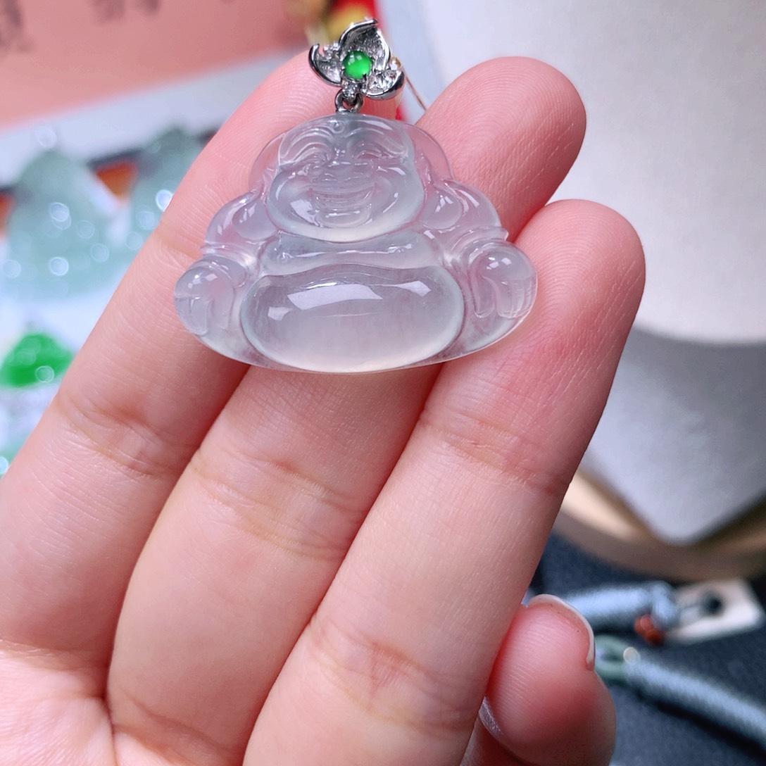 颈饰18K金镶嵌翡翠佛公