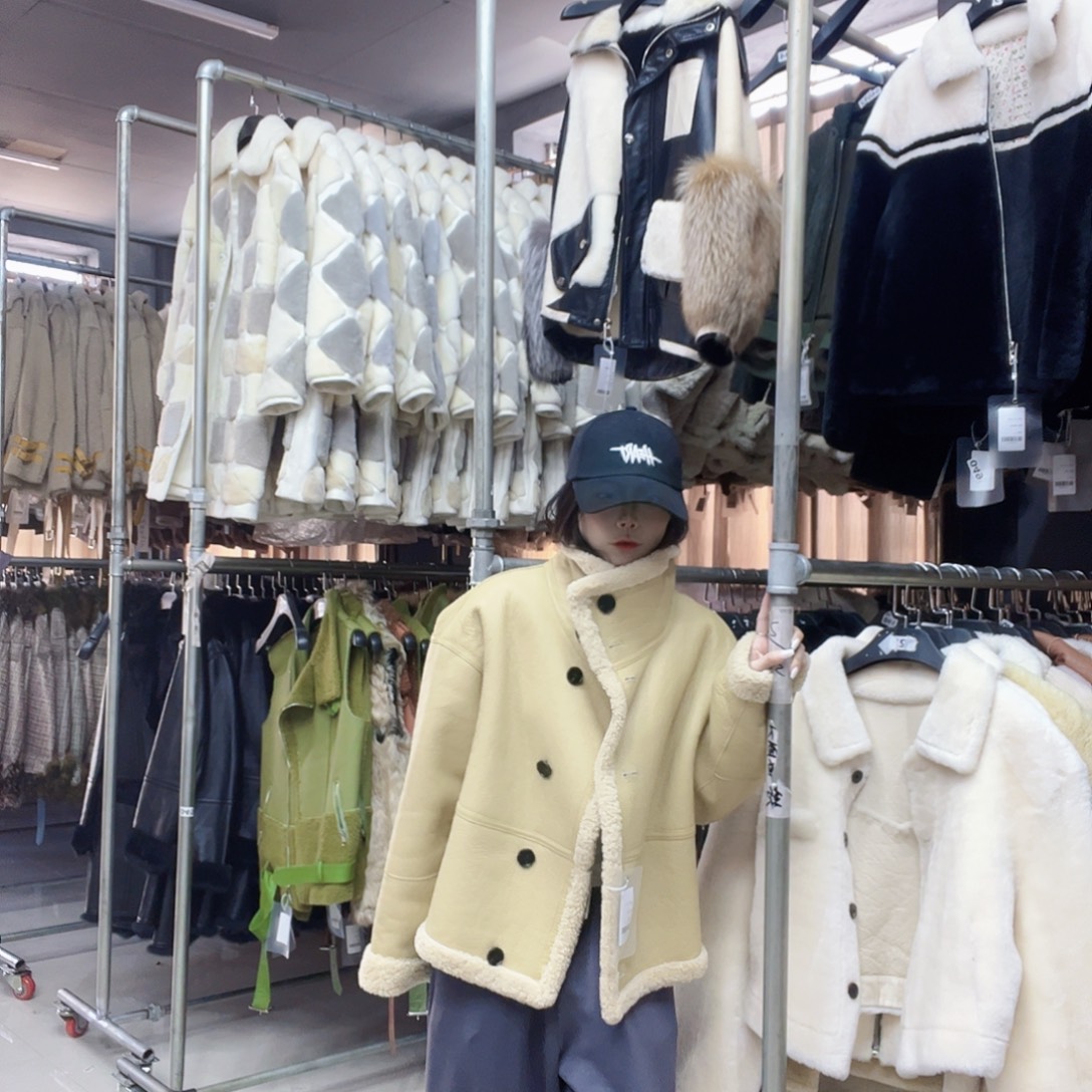 真皮皮毛一体外套238-103  130斤内