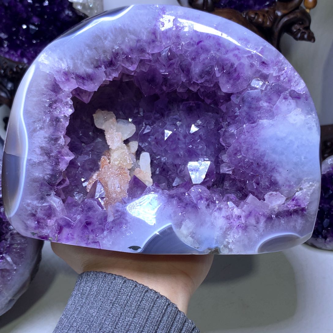 水晶摆件未镶嵌一***玩紫晶