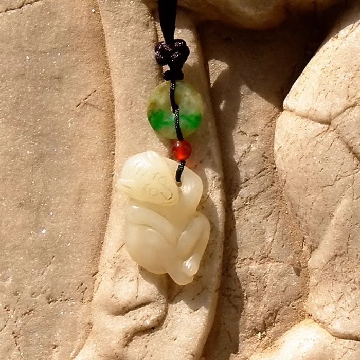 影=月3451存民国天然新疆和田玉羊脂玉猴缅甸翡翠平安扣吊坠挂件