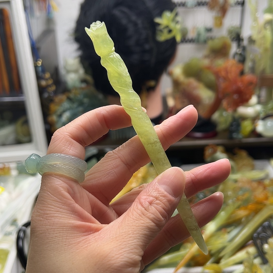 蛇纹石玉发饰合金