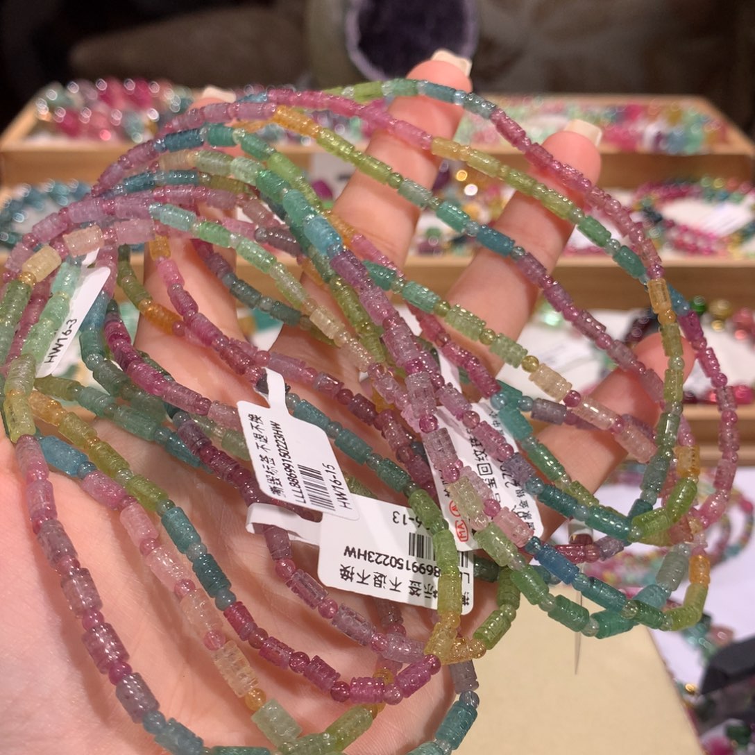 碧玺多样性发货一件未镶嵌