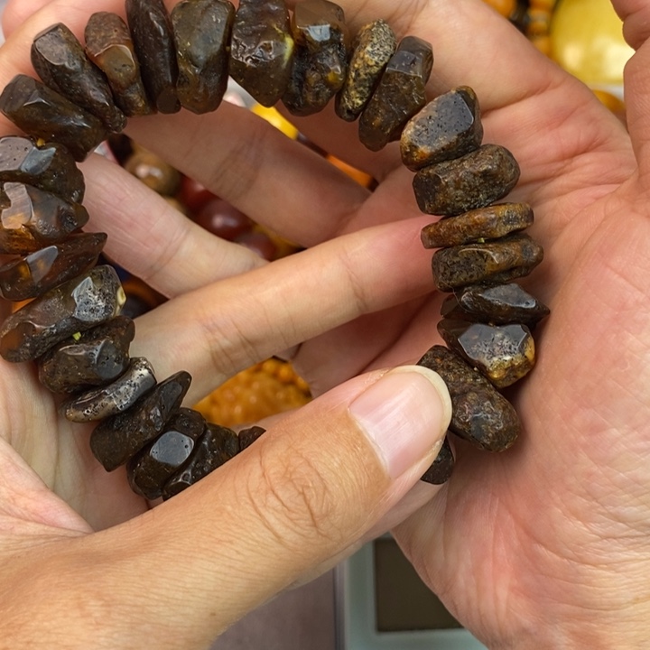 琥珀未镶嵌珠宝奇石