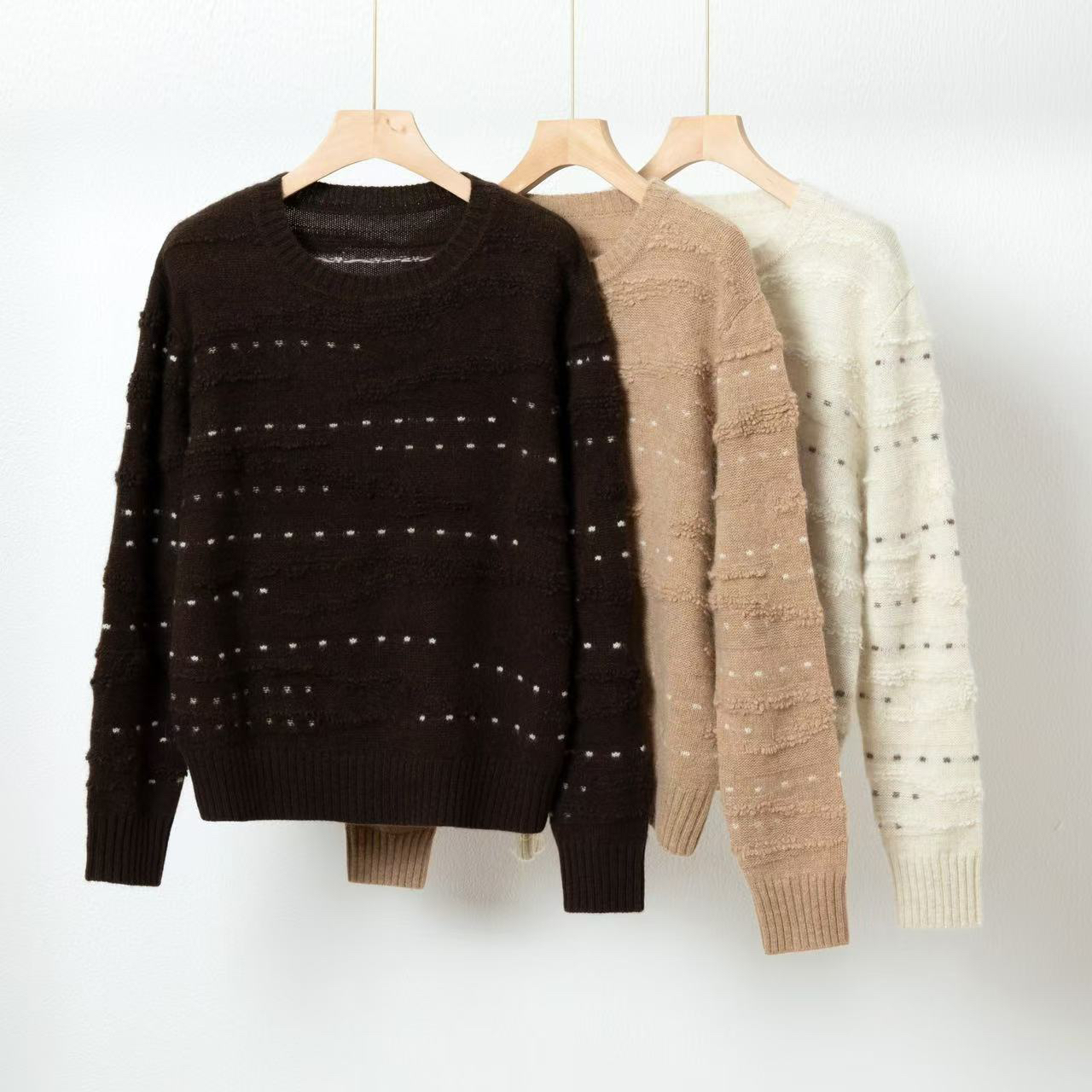 直播反季福利 牦牛绒菱形格V领毛衣