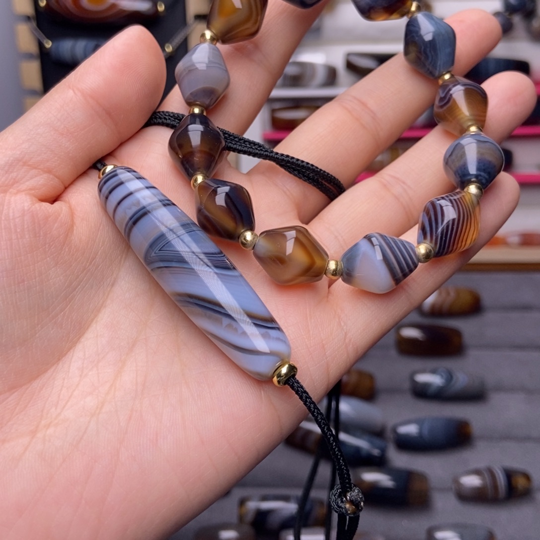 小****玛瑙/玉髓合金颈饰