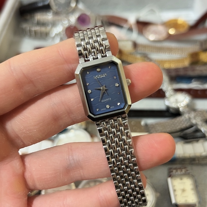 浅***笑钢牛皮（革）钢石英机芯