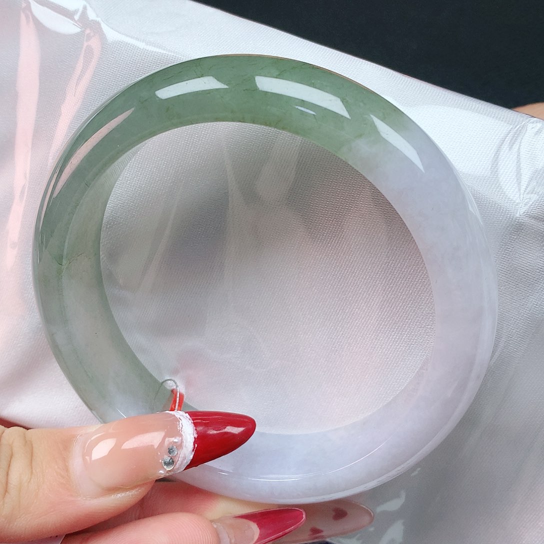 翡翠手镯未镶嵌60轮胎
