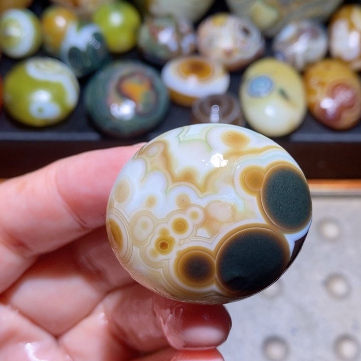 未镶嵌玛瑙/玉髓珠宝半成品134