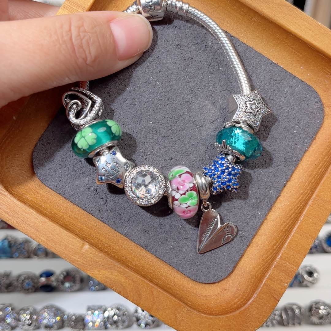 合成立方氧化锆磁石