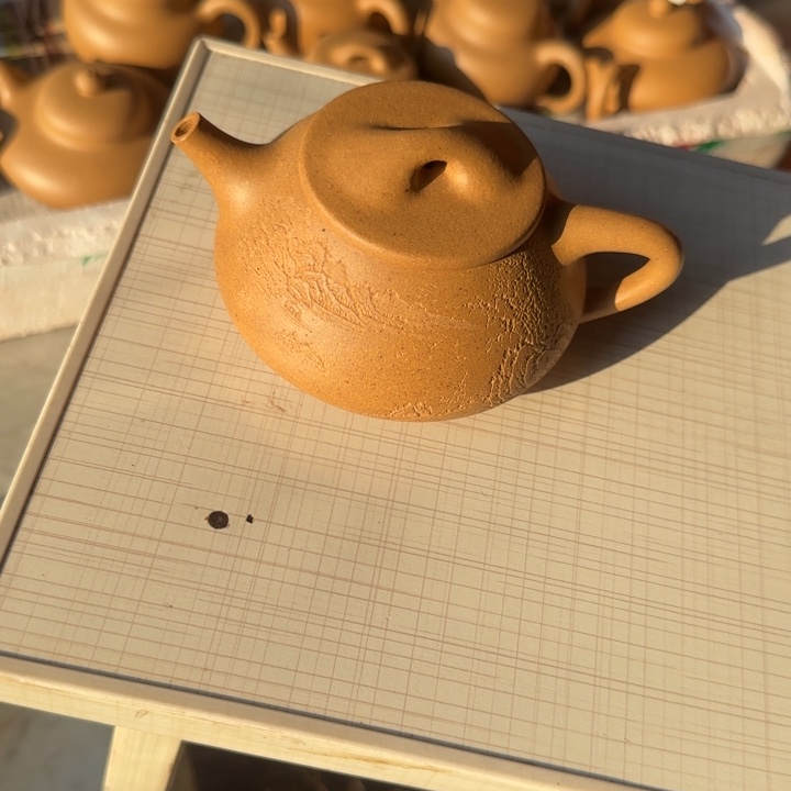 紫砂茶壶K****杨黄金满瓢刻