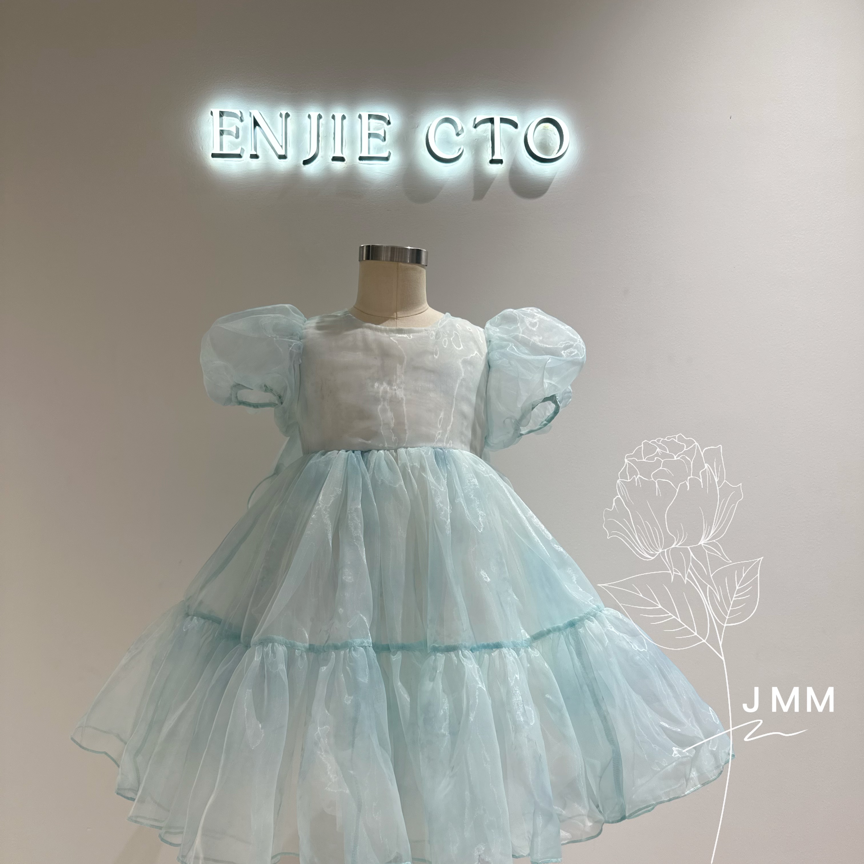 K085 新款公主风短袖连衣裙夏季女童泡泡袖蓬蓬纱裙演出服