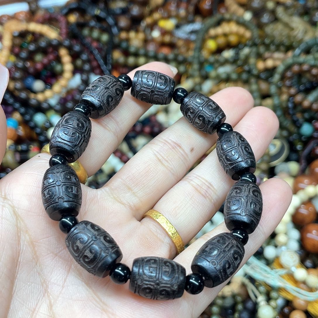 维腊木（绿檀）无事牌