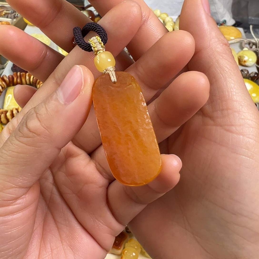 蜜蜡裸石未镶嵌蜜蜡