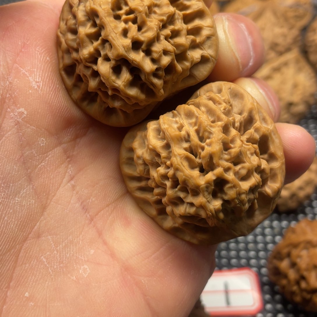 又***乐秦岭小王文玩核桃