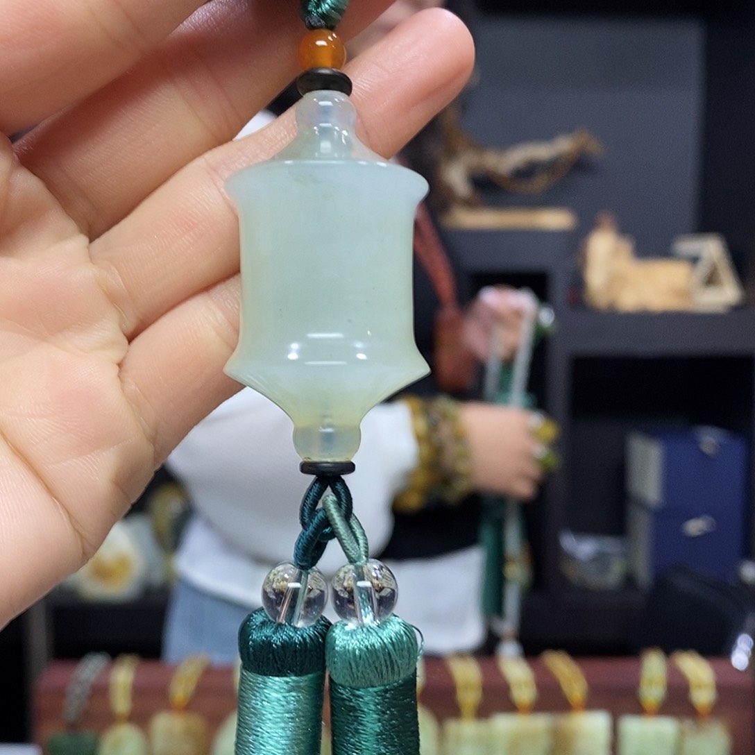 岫玉挂件吊坠未镶嵌