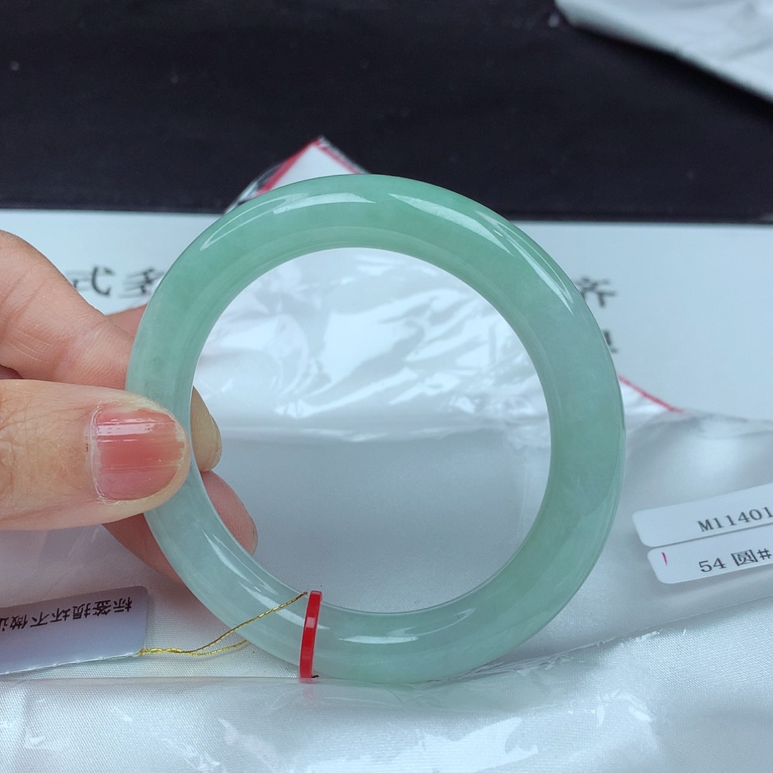 翡翠手镯未镶嵌54圈4010