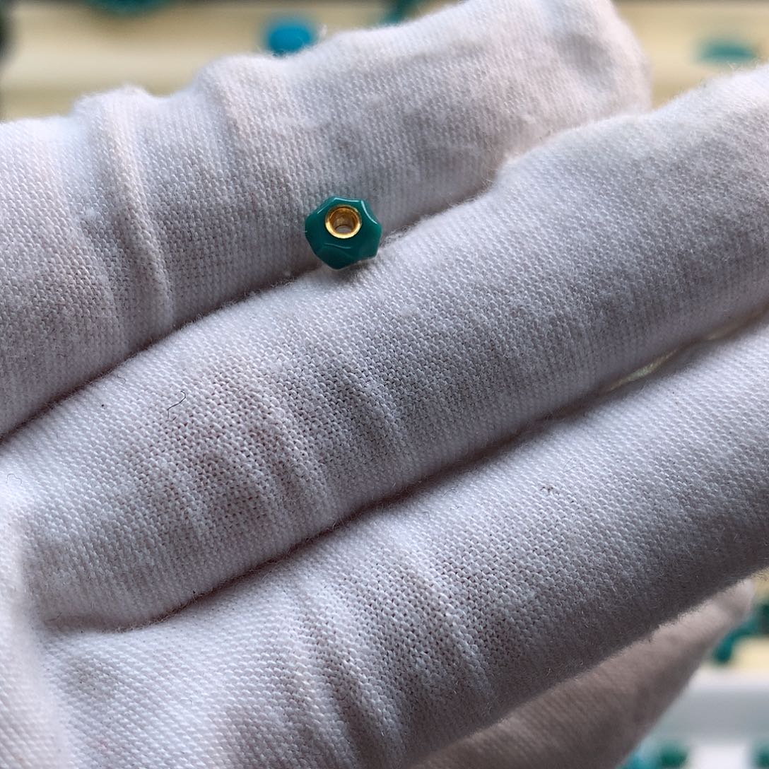 绿松石配饰未镶嵌