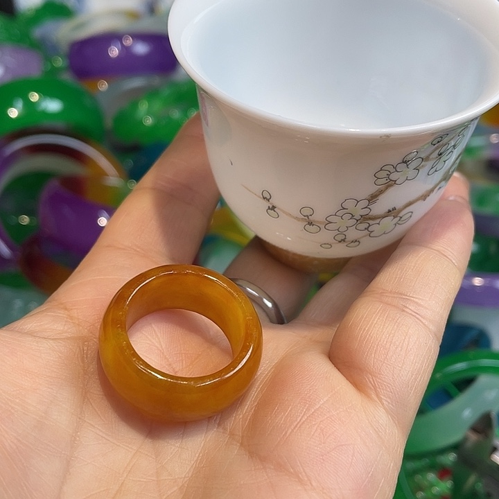 瓷片孟****辈喜欢的可以关注一下