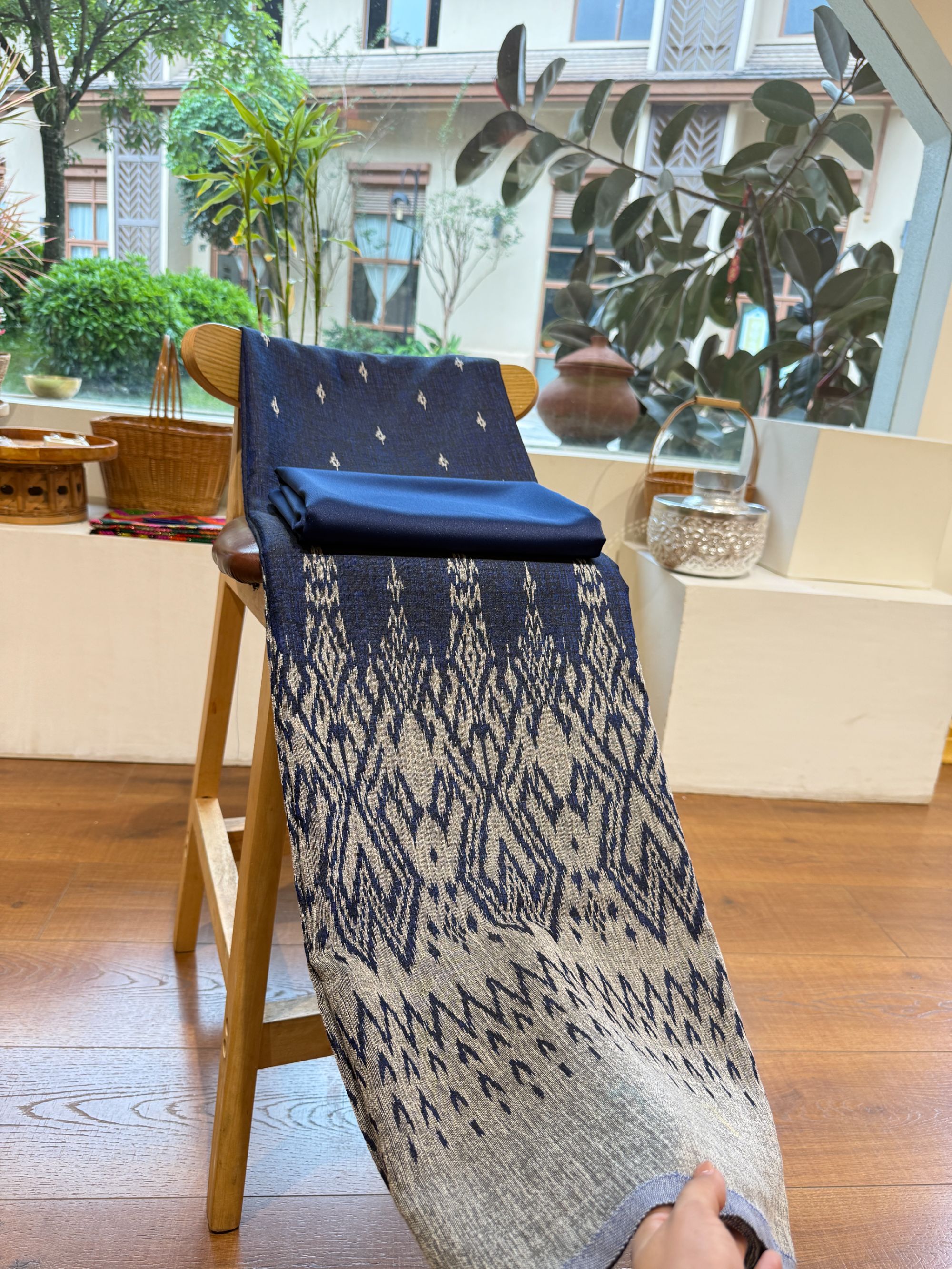 藏蓝色泰国进口织布（布料、非成品）女士傣装高级民族风