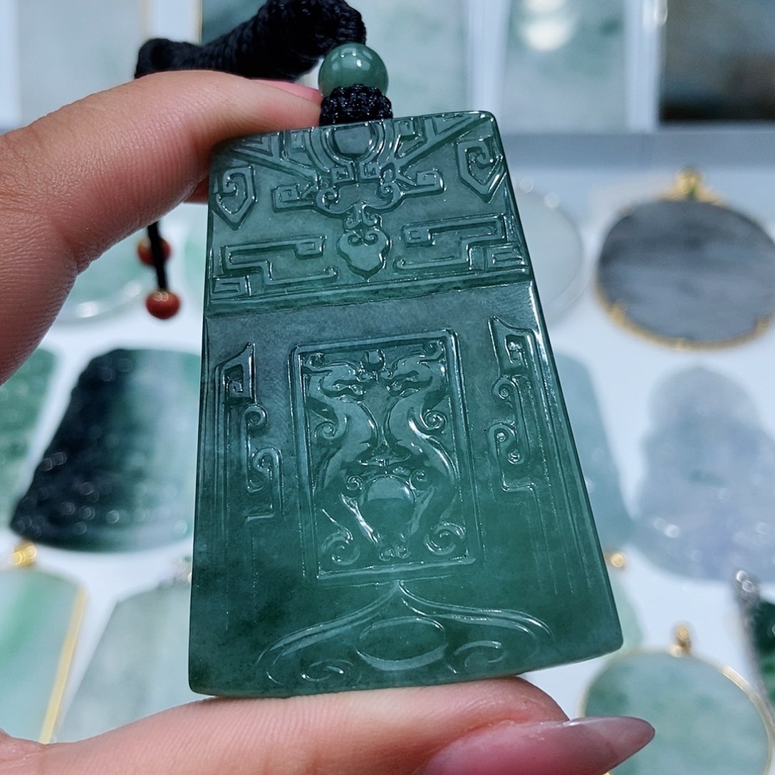 翡翠吊坠(不含链)未镶嵌缅甸