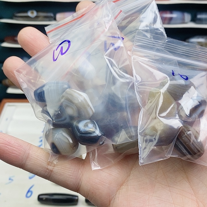 湖***涂玛瑙/玉髓未镶嵌颈饰