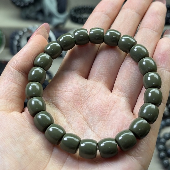 和田玉未镶嵌手链