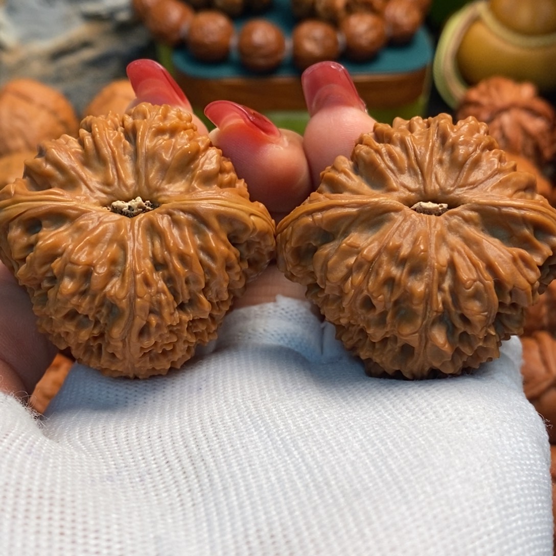 厚***亮文玩核桃把件手捻