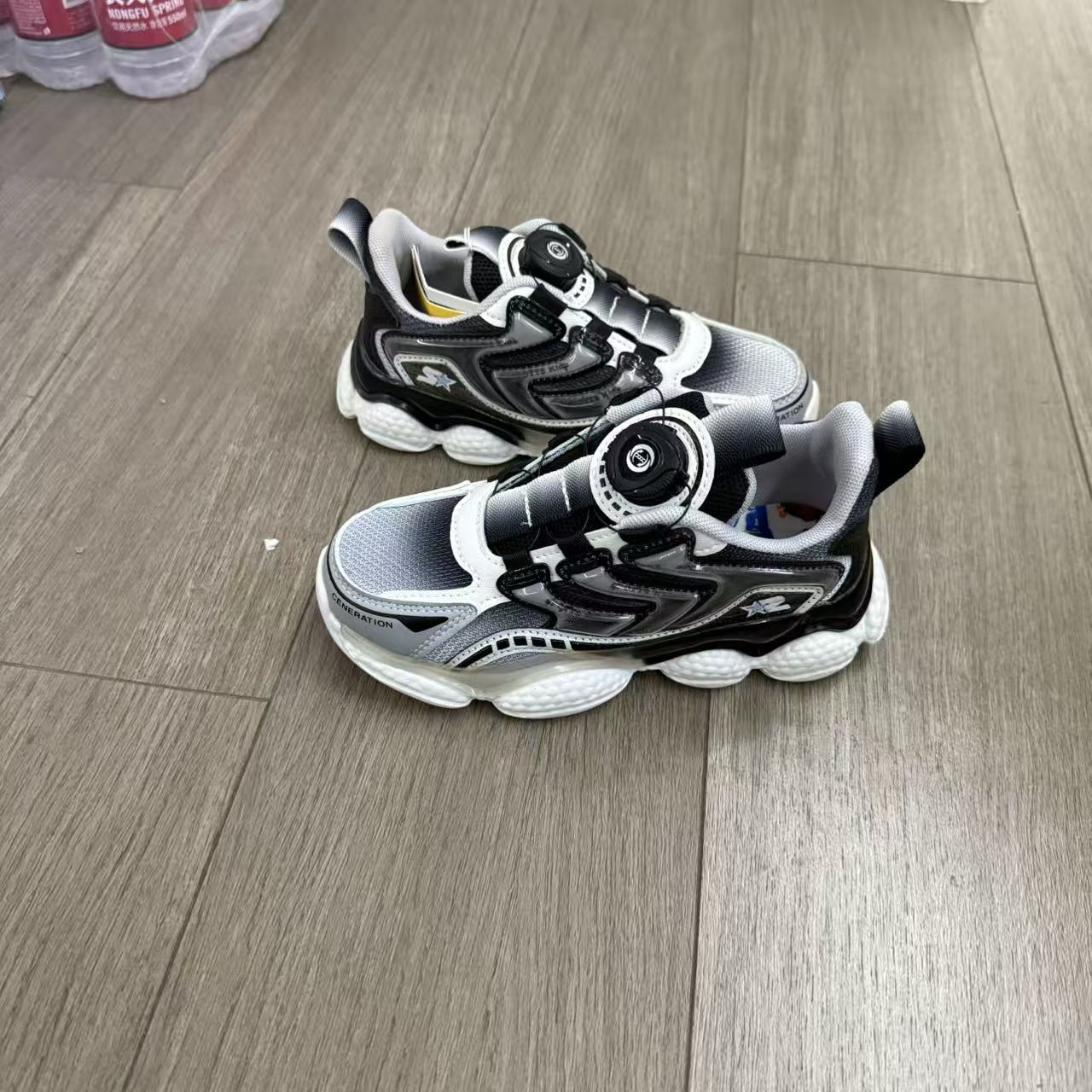 0105透气运动潮流男童女童嘻哈风运动鞋休闲鞋跑鞋潮鞋