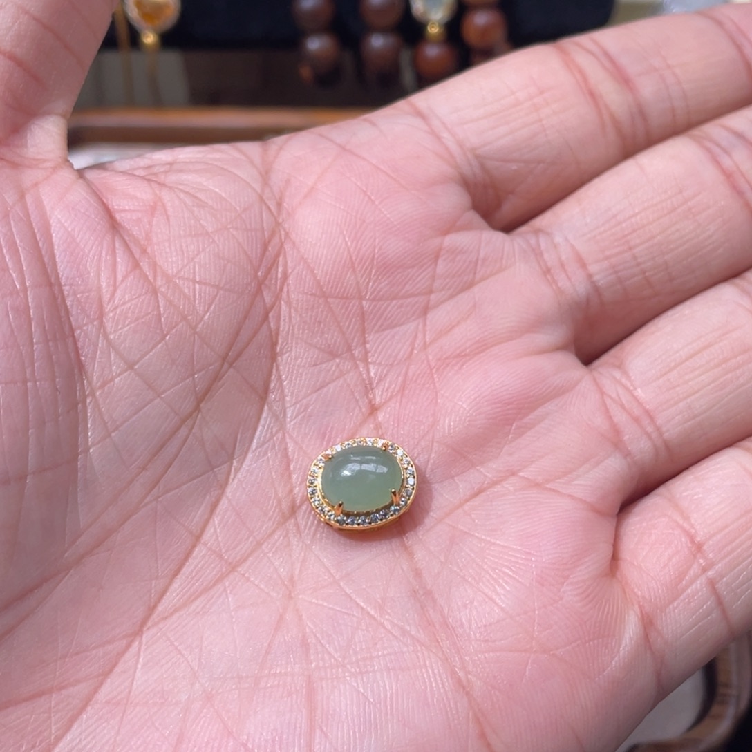 张***儿翡翠银S925镶嵌颈饰