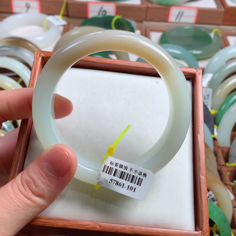 【闪购商品】和田玉手镯未镶嵌58.3