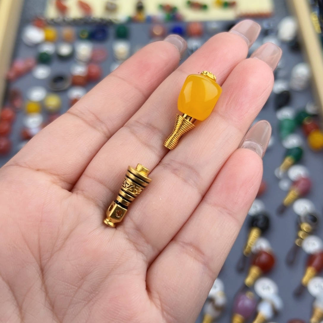 玛瑙/玉髓饰品未镶嵌叁****?