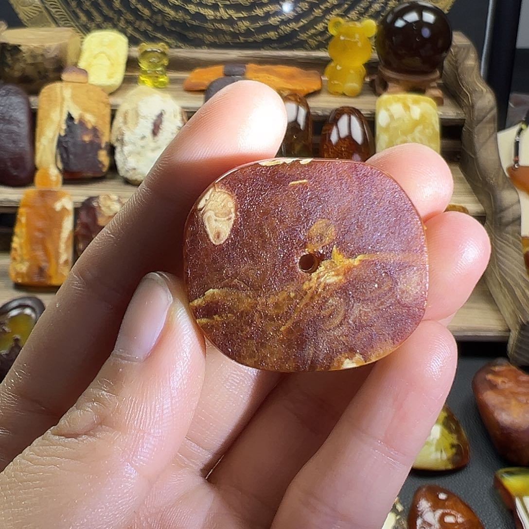 琥珀裸石未镶嵌琥珀