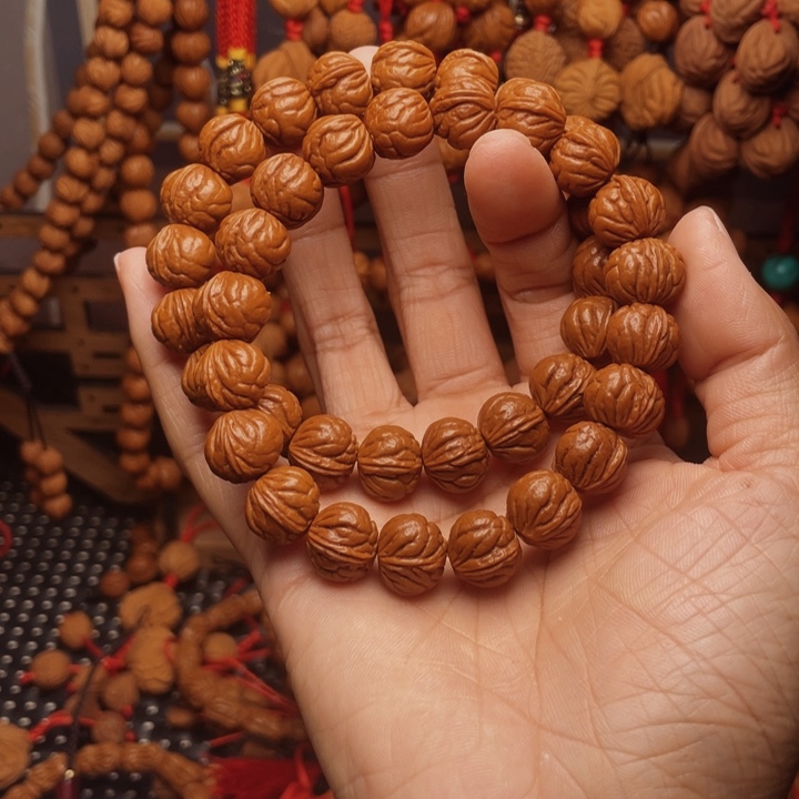 雾***眠木质类龙纹桃枭挂件