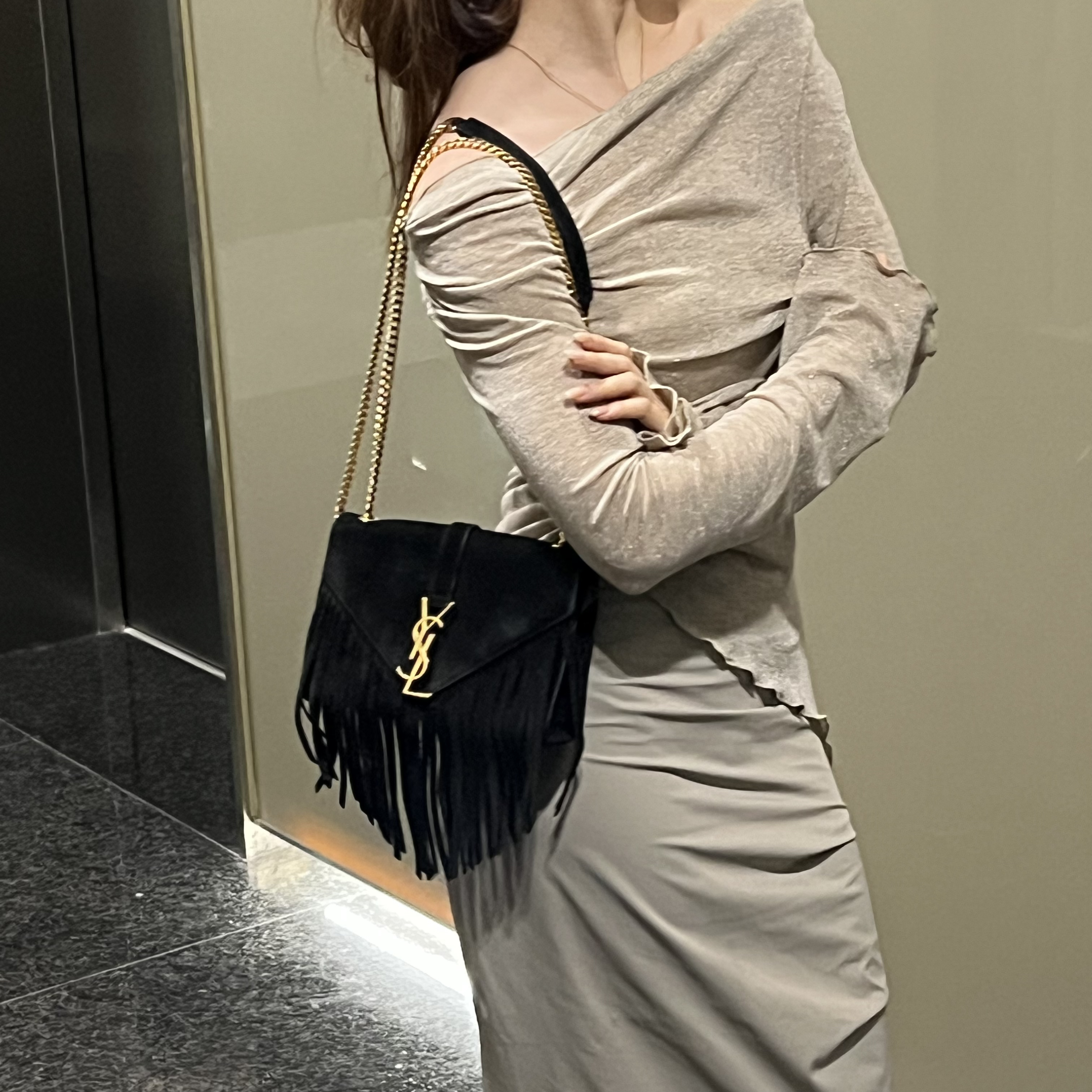 95新 YSL/圣罗兰 95新ysl黑色流苏单肩斜挎包/11726248