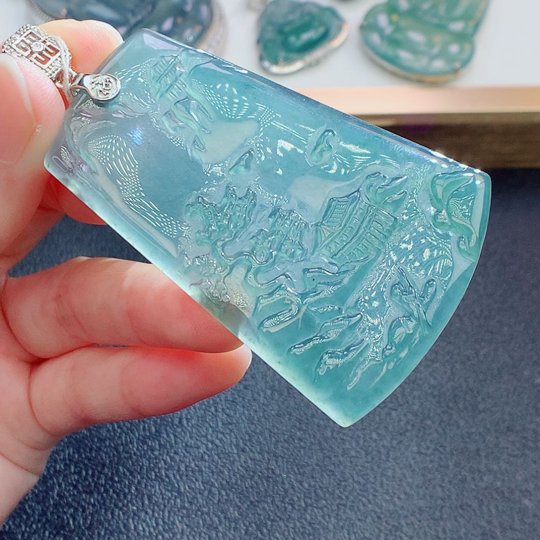 翡翠颈饰未镶嵌翡翠