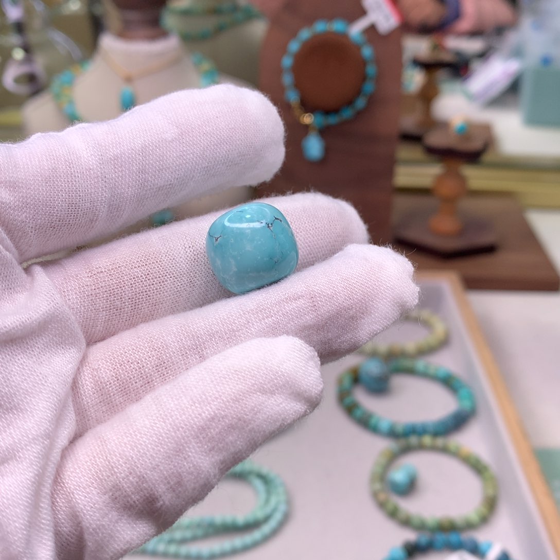 绿松石配饰未镶嵌川*