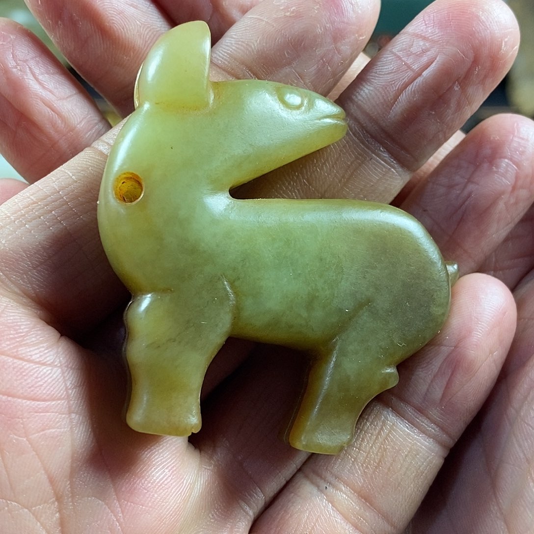 和田玉（糖玉）挂件未镶嵌