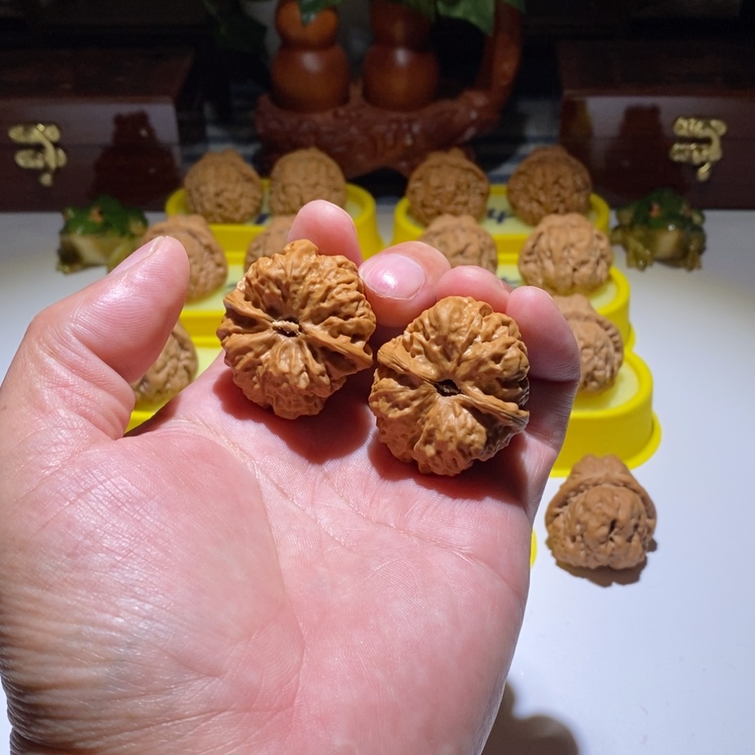 文玩核桃吊坠๓****昌平蛙直播中欢迎选购