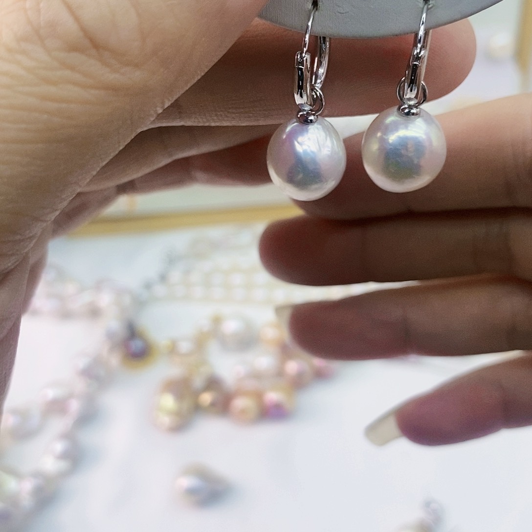 淡水珍珠耳饰未镶嵌