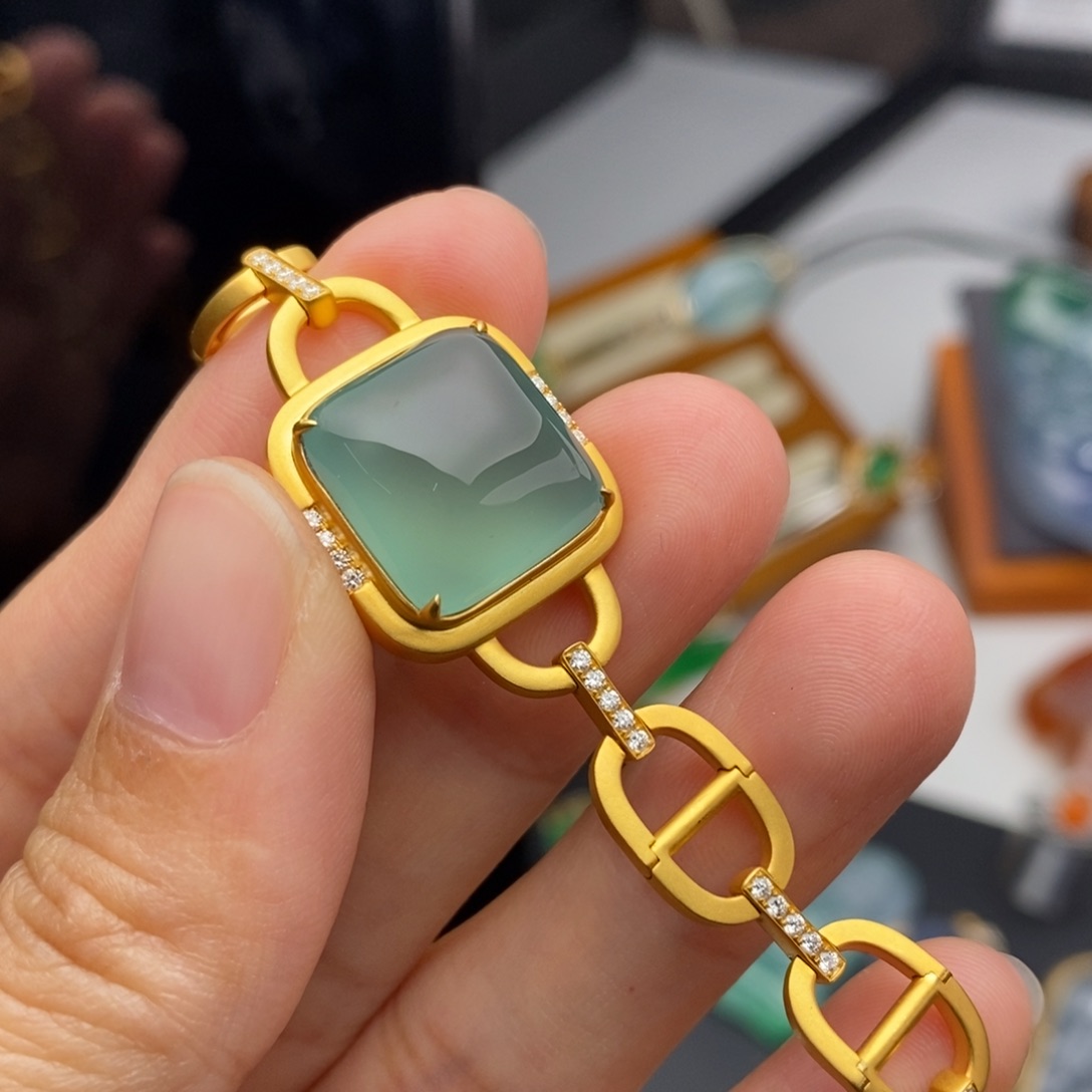 定制翡翠18K金镶嵌  打完折 超值