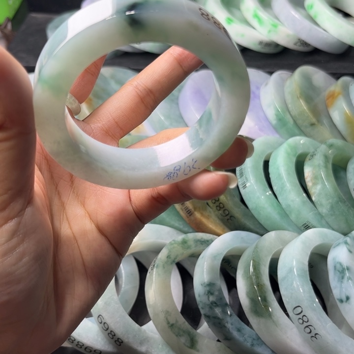 定制翡翠未镶嵌翡翠