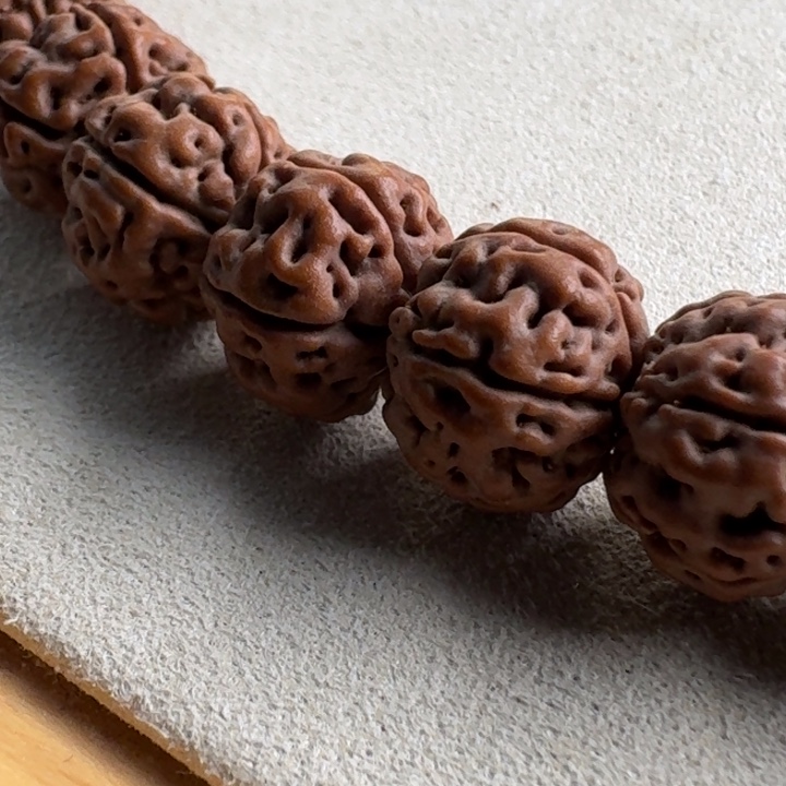 用***0吊坠金刚菩提老树王