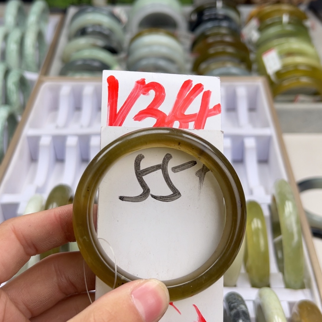 岫玉手镯未镶嵌天然岫玉微瑕