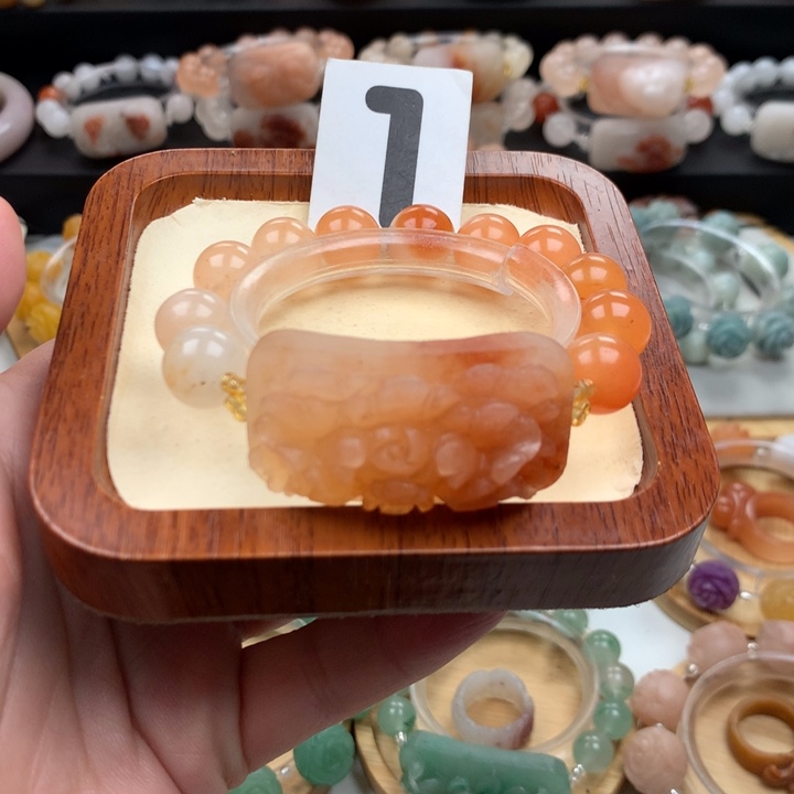 石英质玉手链未镶嵌