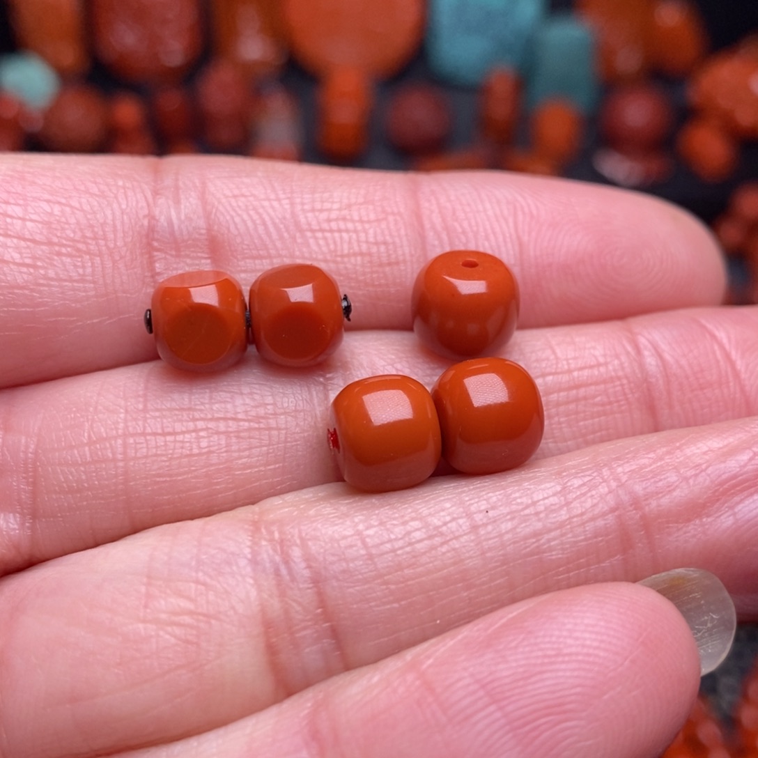 南红玛瑙配饰未镶嵌见**水