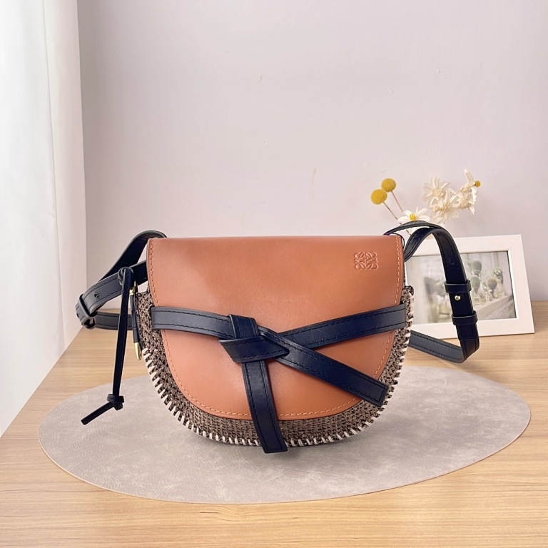 95新 LOEWE/罗意威 【九筒奢品】Gate马鞍/单肩包/9141