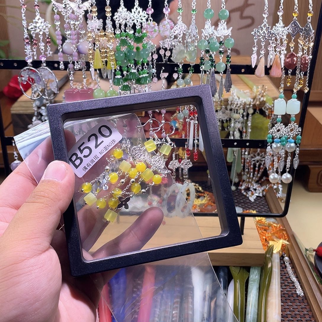 静***烟蛇纹石玉未镶嵌发饰