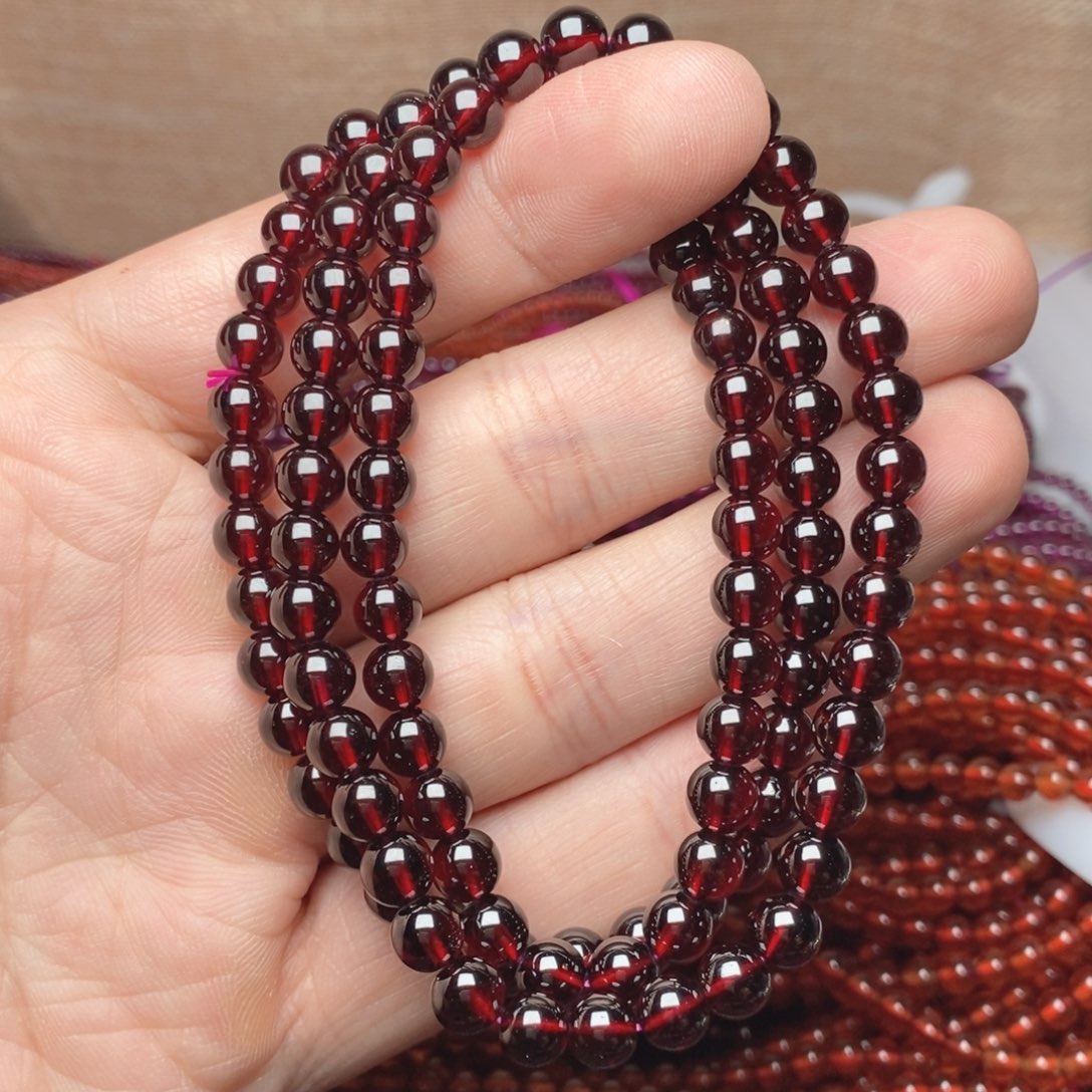 伊****石榴石未镶嵌手链卡6高品质酒红
