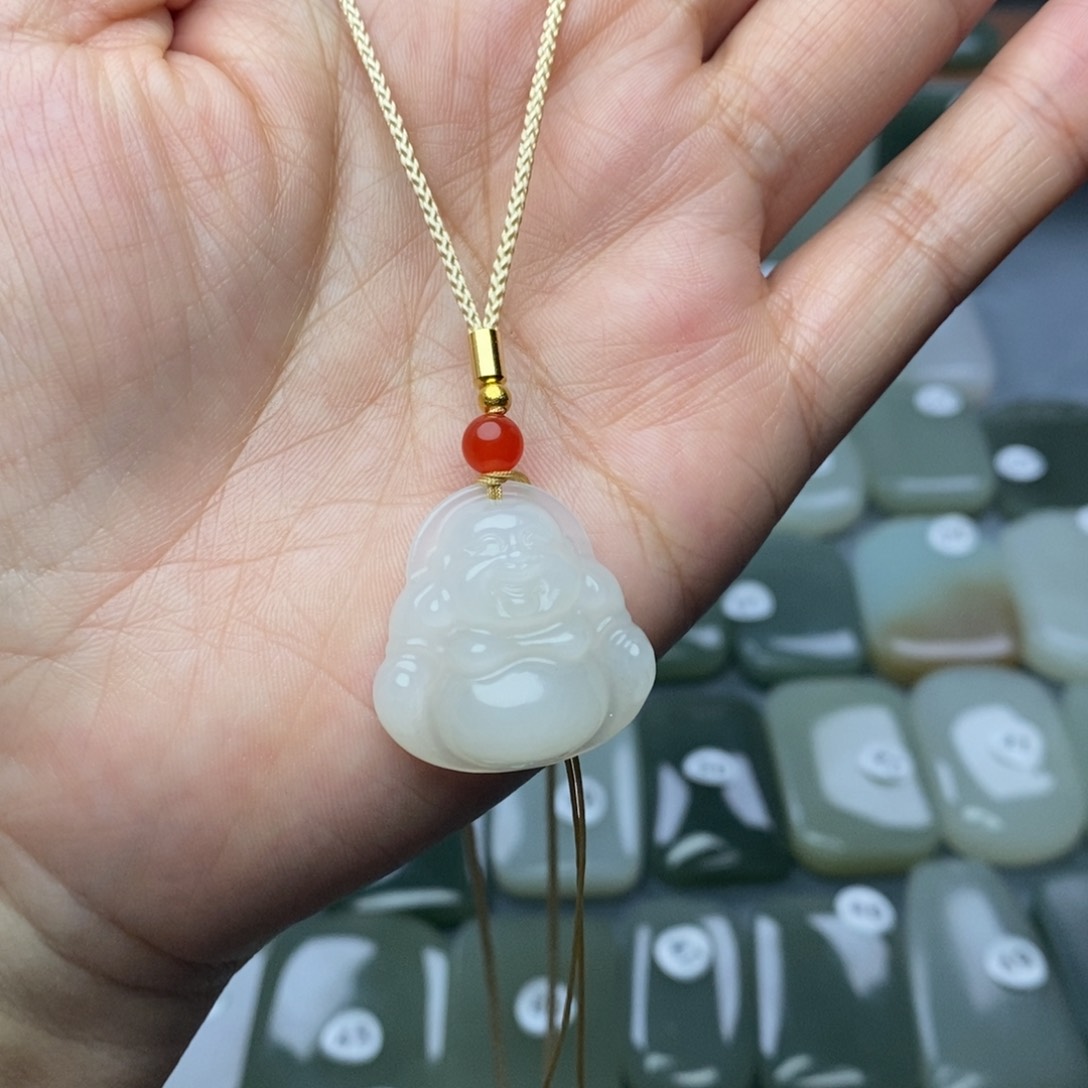 和田玉颈饰未镶嵌